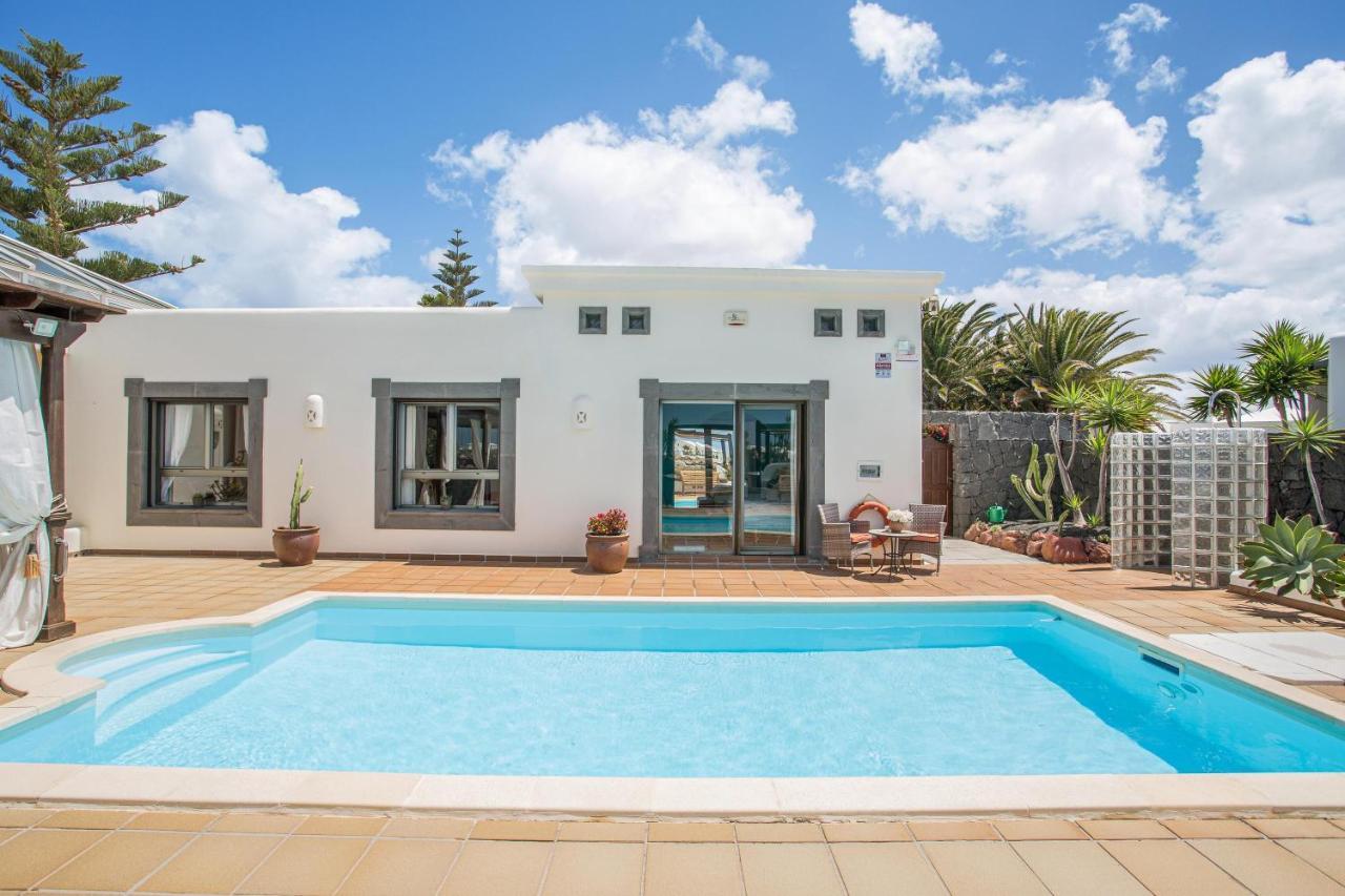 Villa Capricho Playa Blanca  Exterior photo